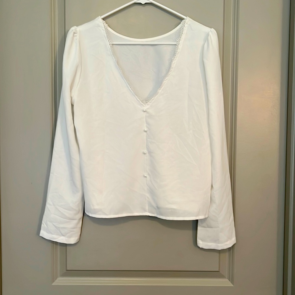 White long sleeved blouse
